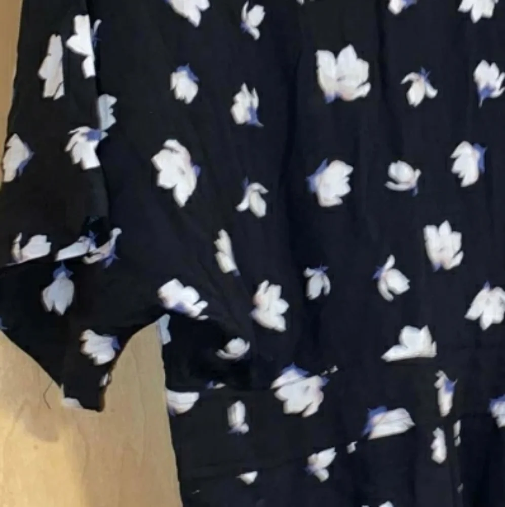 Lush Flowers Dress - Picture 6 of 15